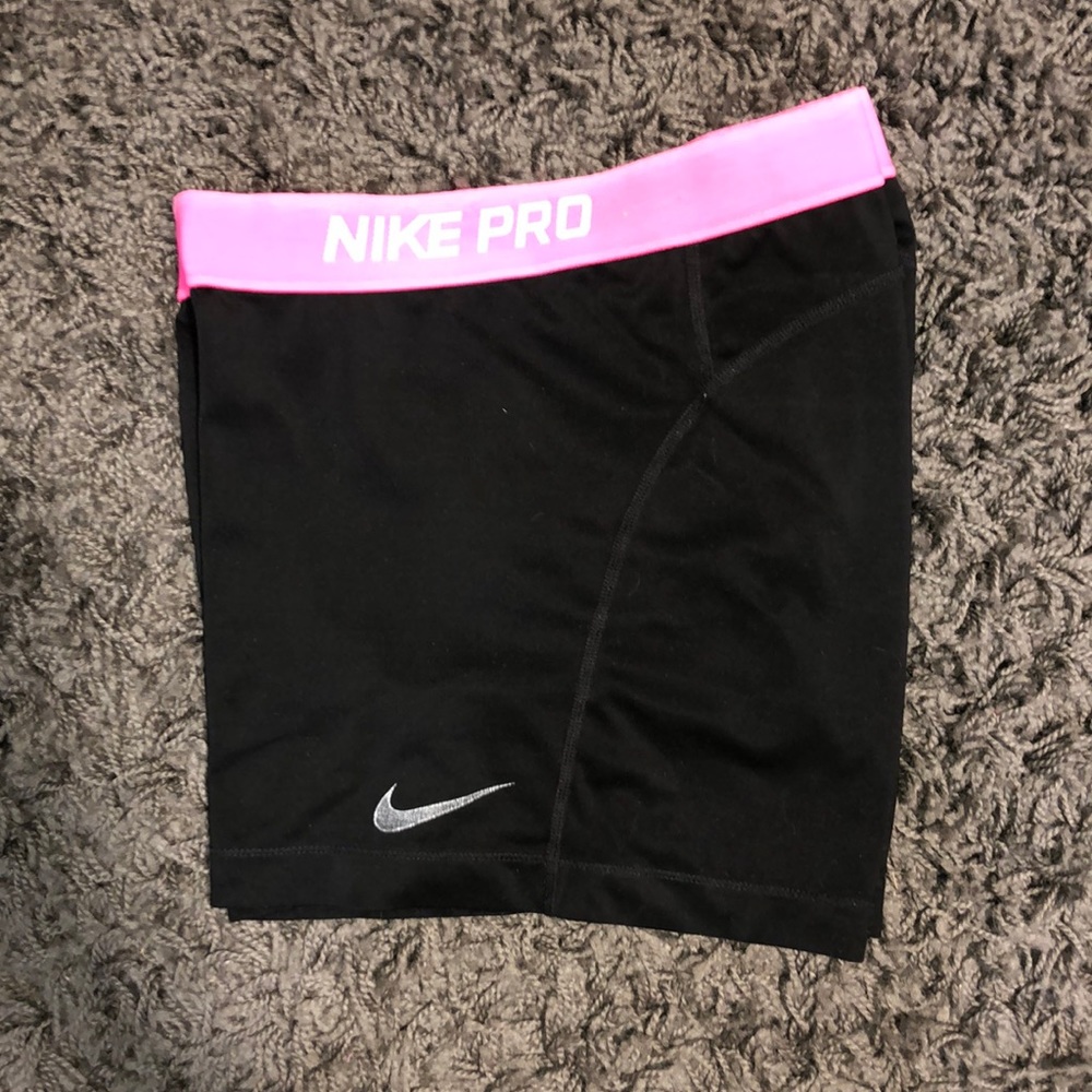 Nike Pro